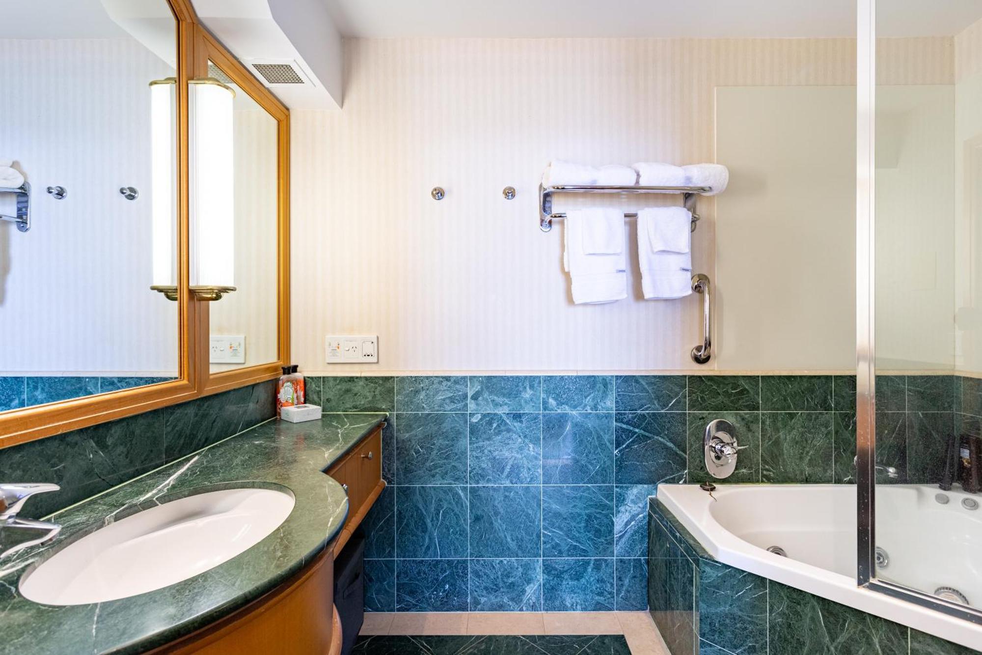 גולד קוסט Luxury Privately Owned Ocean View Studio Apartments At O4Ks Gold Tower מראה חיצוני תמונה